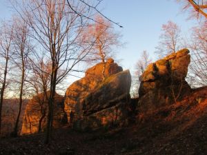 Hrad Lukov na Zlínsku - 1457835 - Skalní útvary pod hradem Lukov